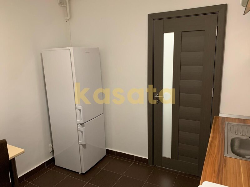 Gorjului, 5 min. metrou, garsoniera, boiler,